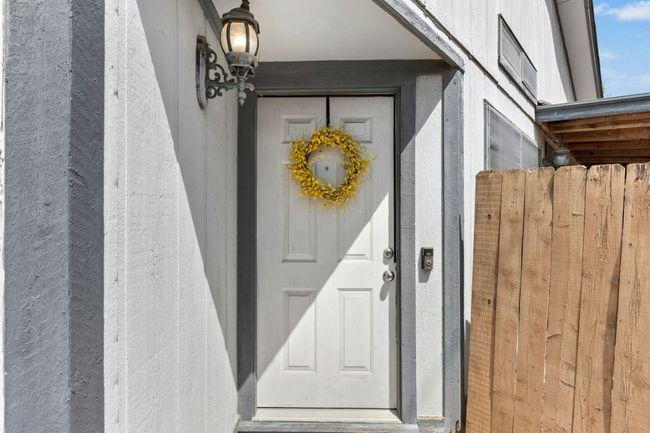 Property entrance | Image 30