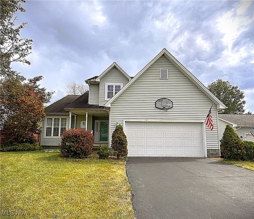 6785 Winterpark Ave, Youngstown, OH, 44515-5620 | Card Image