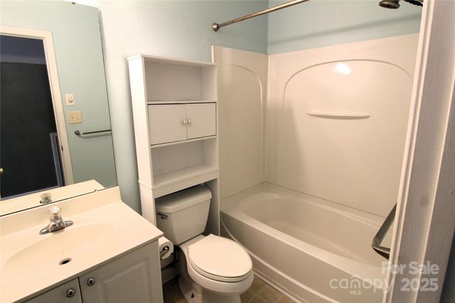 2043 Shady Pond Dr, Townhouse with 3 bedrooms, 2 bathrooms and null parking in Lake Wylie SC | Image 9