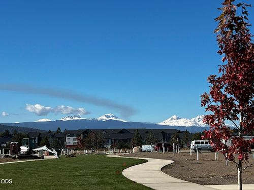3899 Ne Petrosa Ave, Bend, OR, 97701-4296 | Card Image