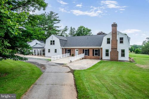 5716 Dun Horse Ln, DERWOOD, MD, 20855-1617 | Card Image