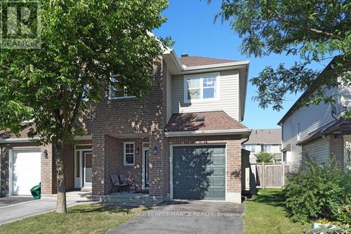 4271 Kelly Farm Dr, Gloucester, ON, K1T0A6 | Card Image