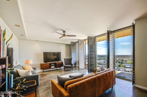 20b-207 W Clarendon Ave, Phoenix, AZ, 85013-3416 | Card Image