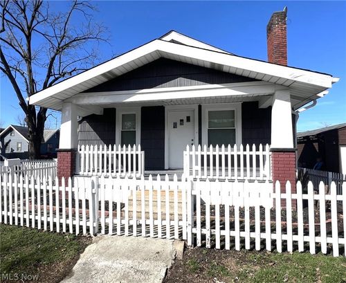 1825 Bernice Ct Ne, Canton, OH, 44705-2149 | Card Image