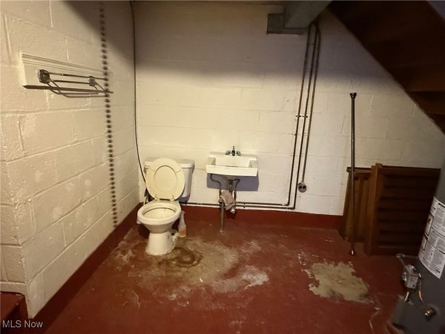Basement Bath | Image 14