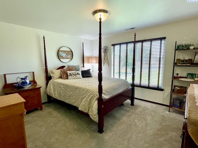 223108 E Perkins Rd, Home with 4 bedrooms, 4 bathrooms and null parking in Kennewick WA | Image 21