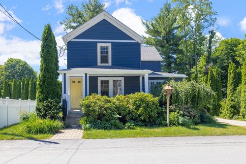 13 Avon St, Natick, MA, 01760-5957 | Card Image