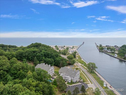 20-810 S Harbor Dr, Grand Haven, MI, 49417-1700 | Card Image