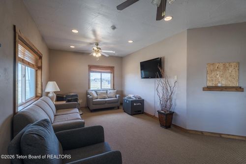 18 Patrick Rd, Boulder, WY, 82923 | Card Image