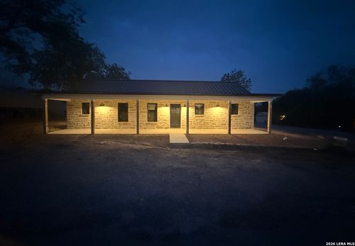 902 Cedar St, Bandera, TX, 78003-5417 | Card Image