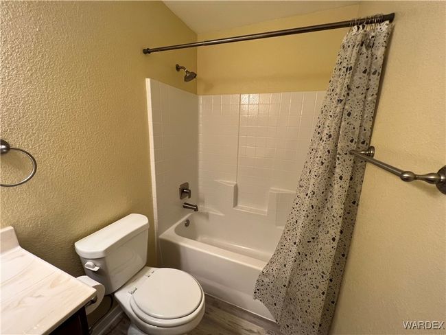 Bathroom | Image 20
