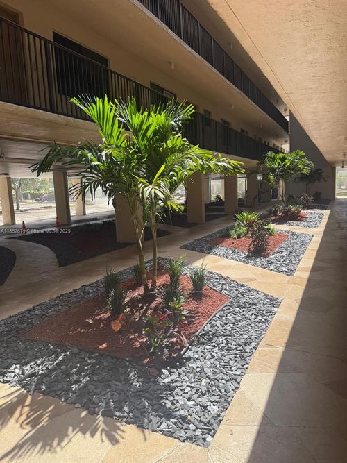 apt-512-8040 Hampton Blvd, North Lauderdale, FL, 33068-5667 | Card Image