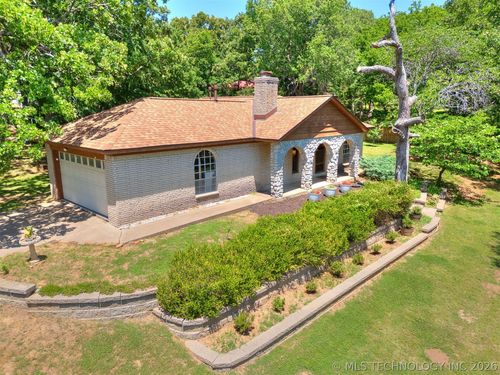 4213 Lakeside Dr, Sapulpa, OK, 74066-8936 | Card Image