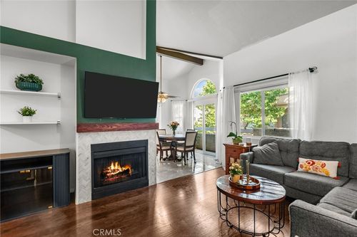 96-19852 Sandpiper Pl, Newhall, CA, 91321-4330 | Card Image