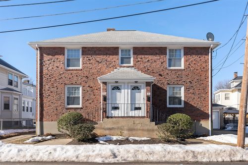 11-11 Pond St, Watertown, MA, 02472-2562 | Card Image