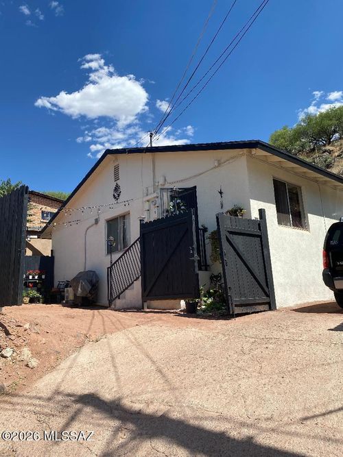 172 E Beck Street, Nogales, AZ, 85621 | Card Image