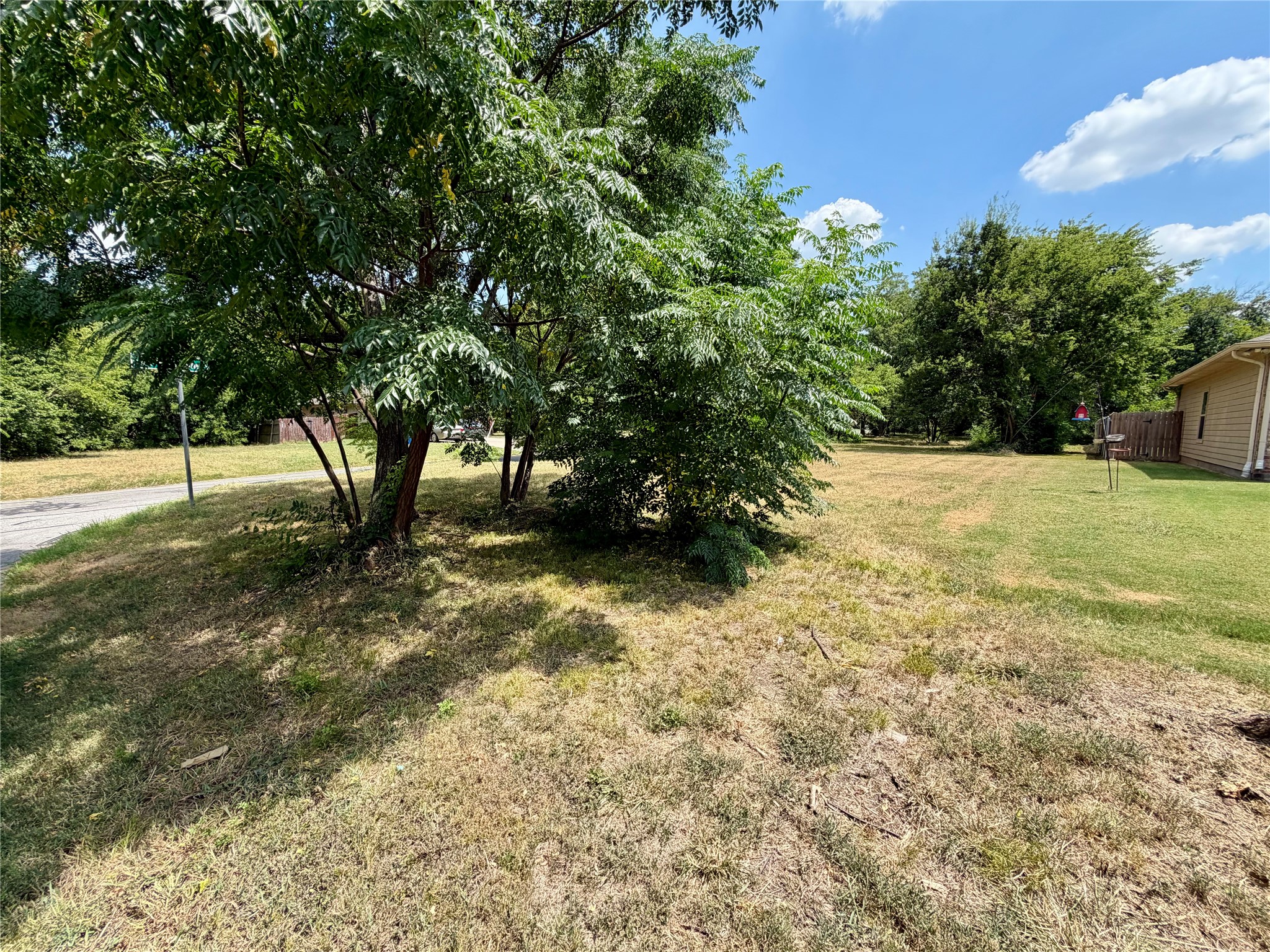 Land in Sherman 2
