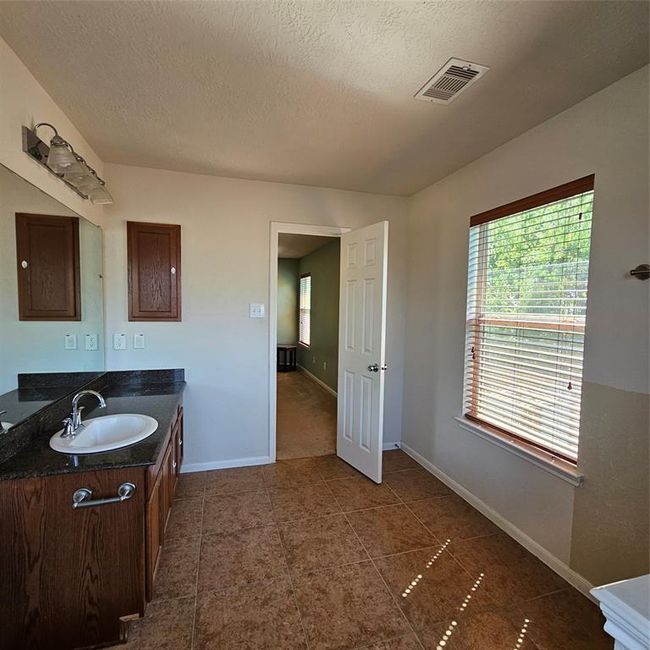 11727 Madison Oak St, House other with 3 bedrooms, 3 bathrooms and 2 parking in Houston TX | Image 26