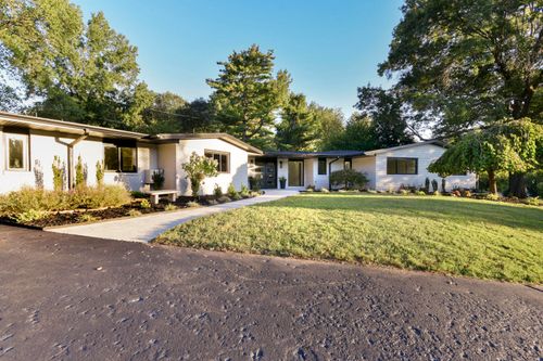 2274 S Edgewater Dr, Springfield, MO, 65804-3449 | Card Image