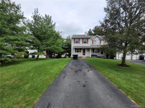 74 Lois Ln, Monroe, NY, 10950-4150 | Card Image