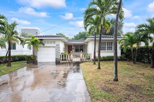 9573 Carlyle Ave, Surfside, FL, 33154-2447 | Card Image