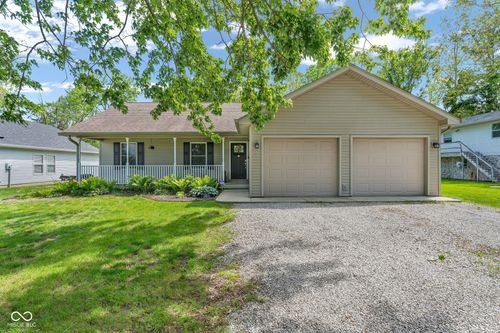 567 Mill Spgs, Coatesville, IN, 46121-8950 | Card Image