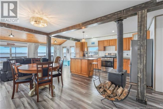 466 Cumberland Point Rd, Home with 4 bedrooms, 2 bathrooms and null parking in Cumberland Bay NB | Image 5