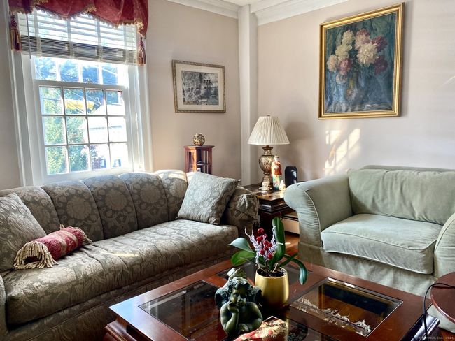 APT-2N - 226 Broad St, Condo with 2 bedrooms, 1 bathrooms and 2 parking in Wethersfield CT | Image 4