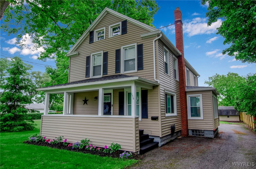 Vine St, Batavia, NY 14020