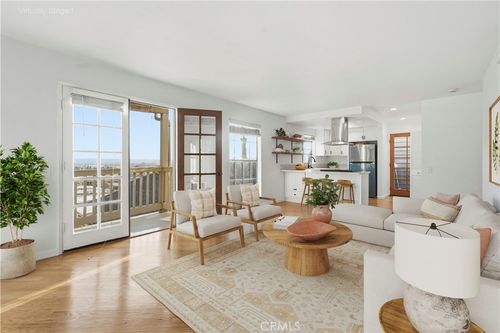 g8-3995 Hortensia St, San Diego, CA, 92110-2941 | Card Image