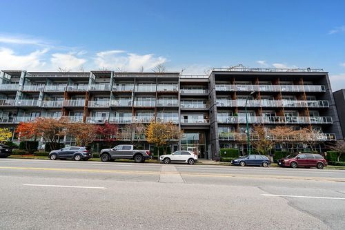 417-256 E 2nd Ave, Vancouver, BC, V5T0A7 | Card Image