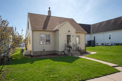 106 N 4th St, Goodhue, MN, 55027-9160 | Card Image