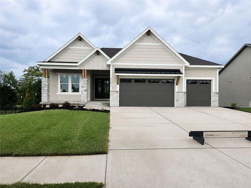 24875 W 145th Pl, Olathe, KS, 66061-5207 | Card Image