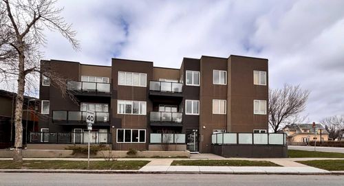 105-320 12 Ave Ne, Calgary, AB, T2E1A4 | Card Image