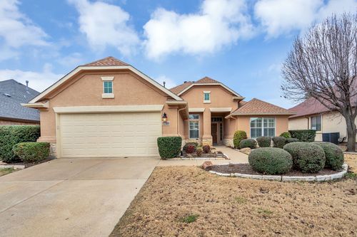 11300 Southerland Dr, Denton, TX, 76207-8692 | Card Image