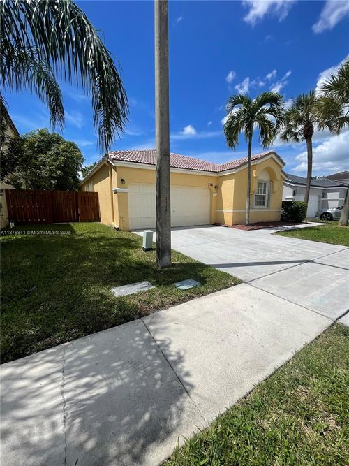 na-1356 Nw 159th Ln, Pembroke Pines, FL, 33028-1632 | Card Image