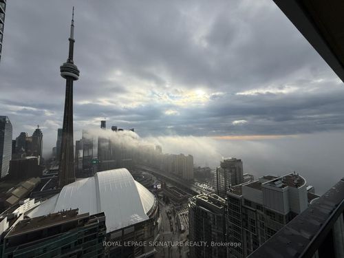 5209-3 Concord Cityplace Way, Toronto, ON, M5V0X4 | Card Image