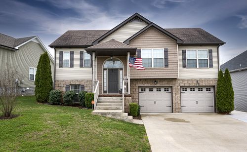 112 Irishman Way, Clarksville, TN, 37042-7984 | Card Image