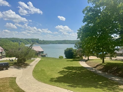 54 Lookout Ln, Waverly, TN, 37185-3436 | Card Image