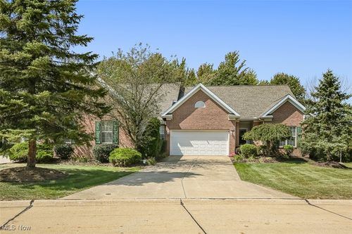 660 Elmwood Pt, Aurora, OH, 44202-7306 | Card Image