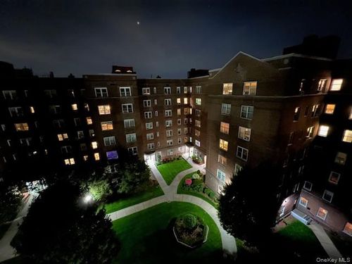 f-3d-90 Bryant Ave, White Plains, NY, 10605-1952 | Card Image