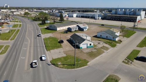 2183 W Hwy 50, Emporia, KS, 66801 | Card Image