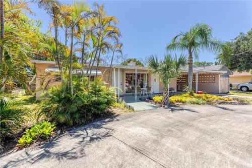 970 Ne 36th St, Oakland Park, FL, 33334-2865 | Card Image