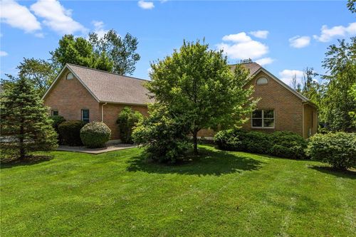 837 Leslie Dr, Wilmington, OH, 45177-7844 | Card Image