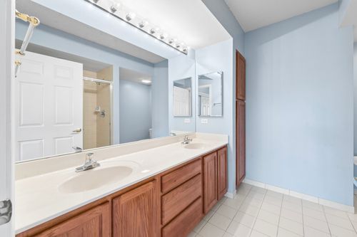 apt-410-5 Central Rd, Mount Prospect, IL, 60056-2474 | Card Image