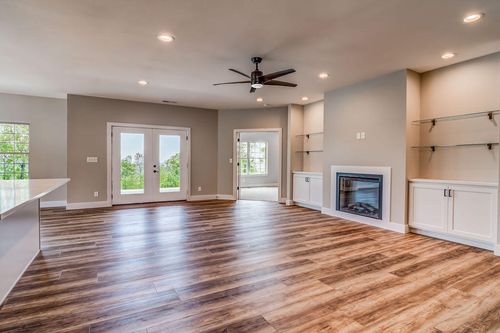 82 Mountain View Ct, Branson West, MO, 65737-9830 | Card Image