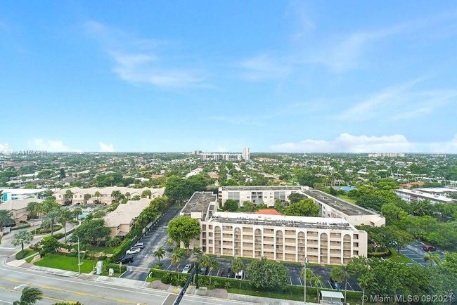 117 - 1541 S Ocean Blvd, Condo with 1 bedrooms, 1 bathrooms and null parking in Lauderdale By The Sea FL | Image 2