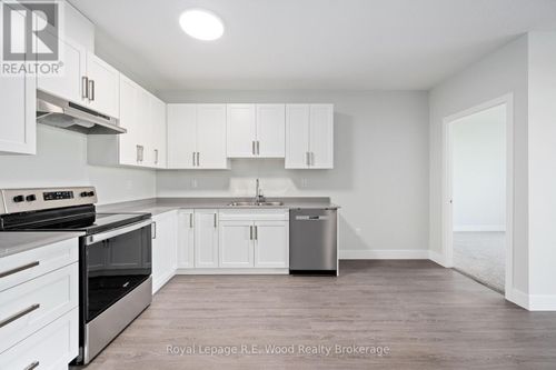 11 Jane St, Aylmer, ON, N5H0B2 | Card Image