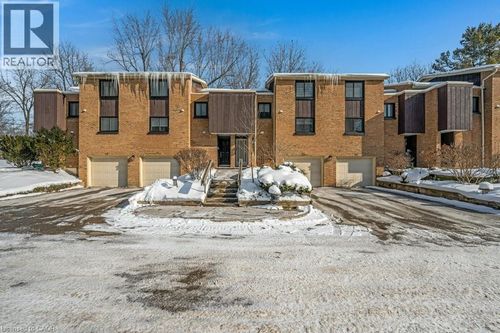 23-220 Salisbury Avenue, Cambridge, ON, N1S1K5 | Card Image