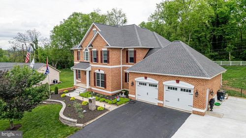 10738 Apple Tree Ln, WILLIAMSPORT, MD, 21795-1135 | Card Image